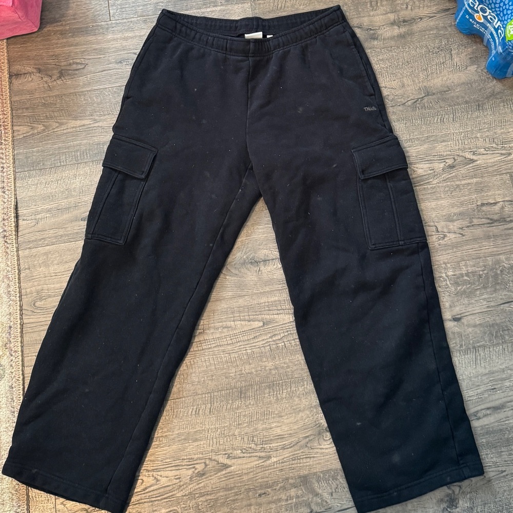 ARITIZA TNA BLACK CARGO SWEATPANTS